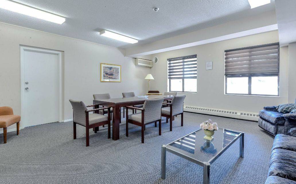 Mississauga, ON L5N 2C7,2929 Aquitaine AVE #804
