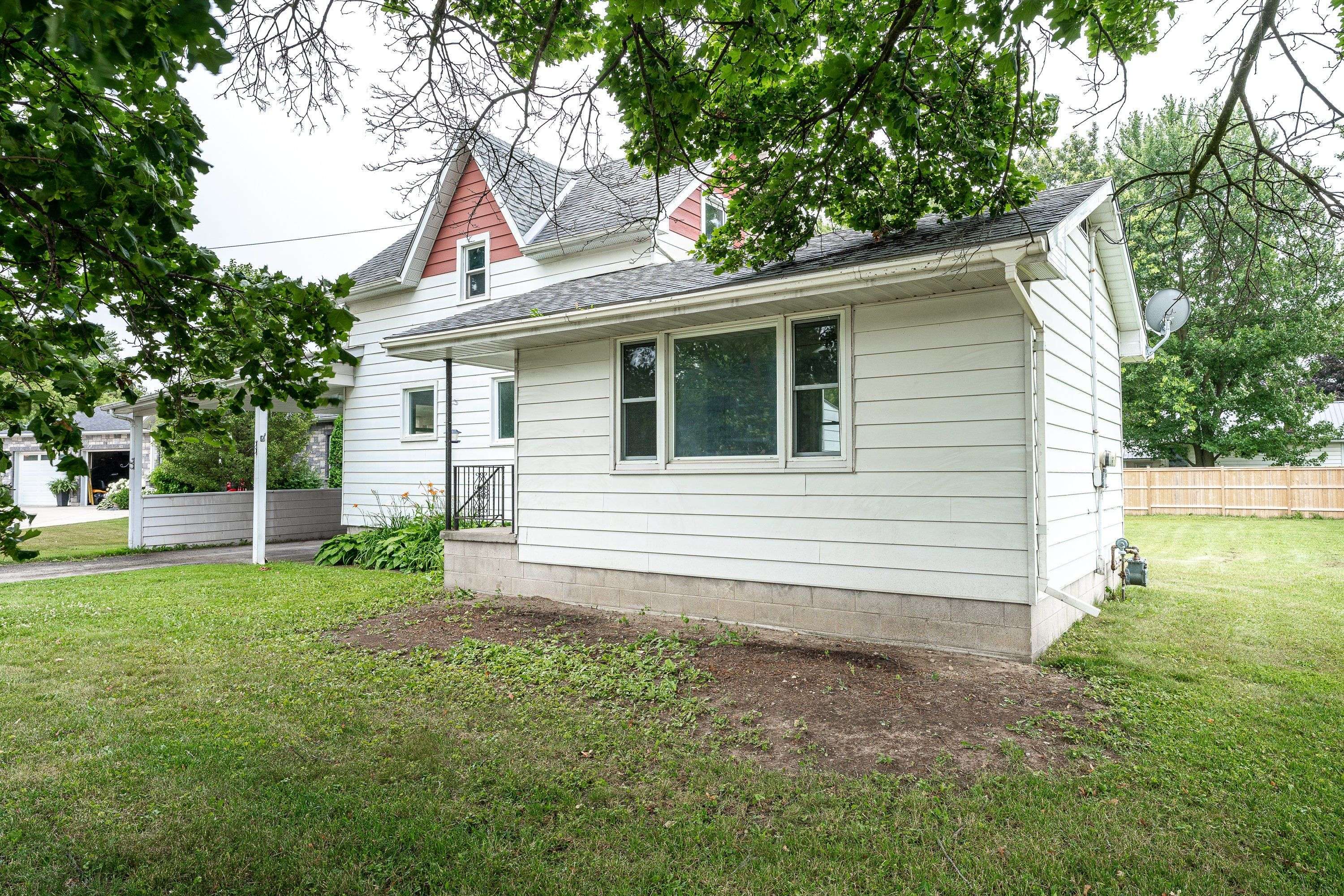 West Perth, ON N0K 1N0,44 Huron RD