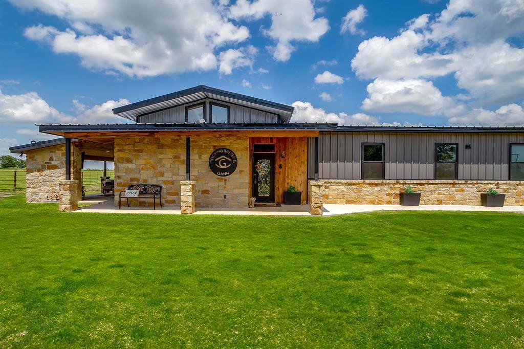Blum, TX 76627,208 Private Road 107
