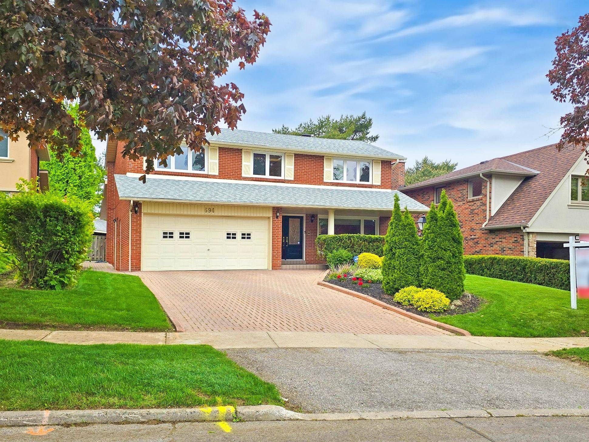 Toronto C14, ON M2M 3N6,694 Conacher DR