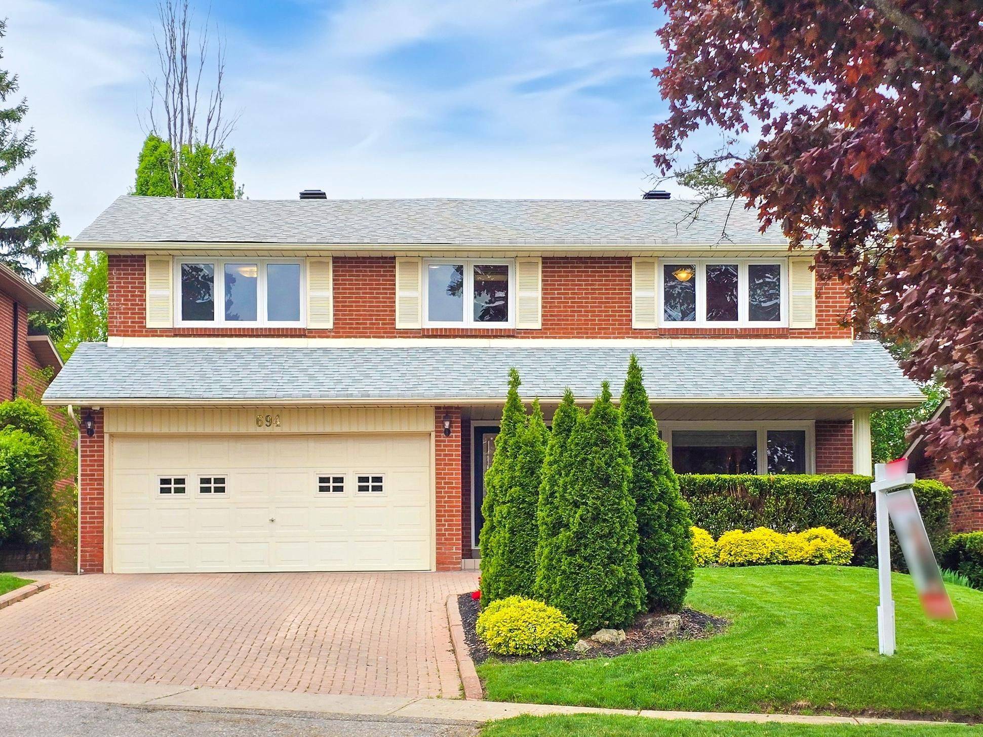 Toronto C14, ON M2M 3N6,694 Conacher DR