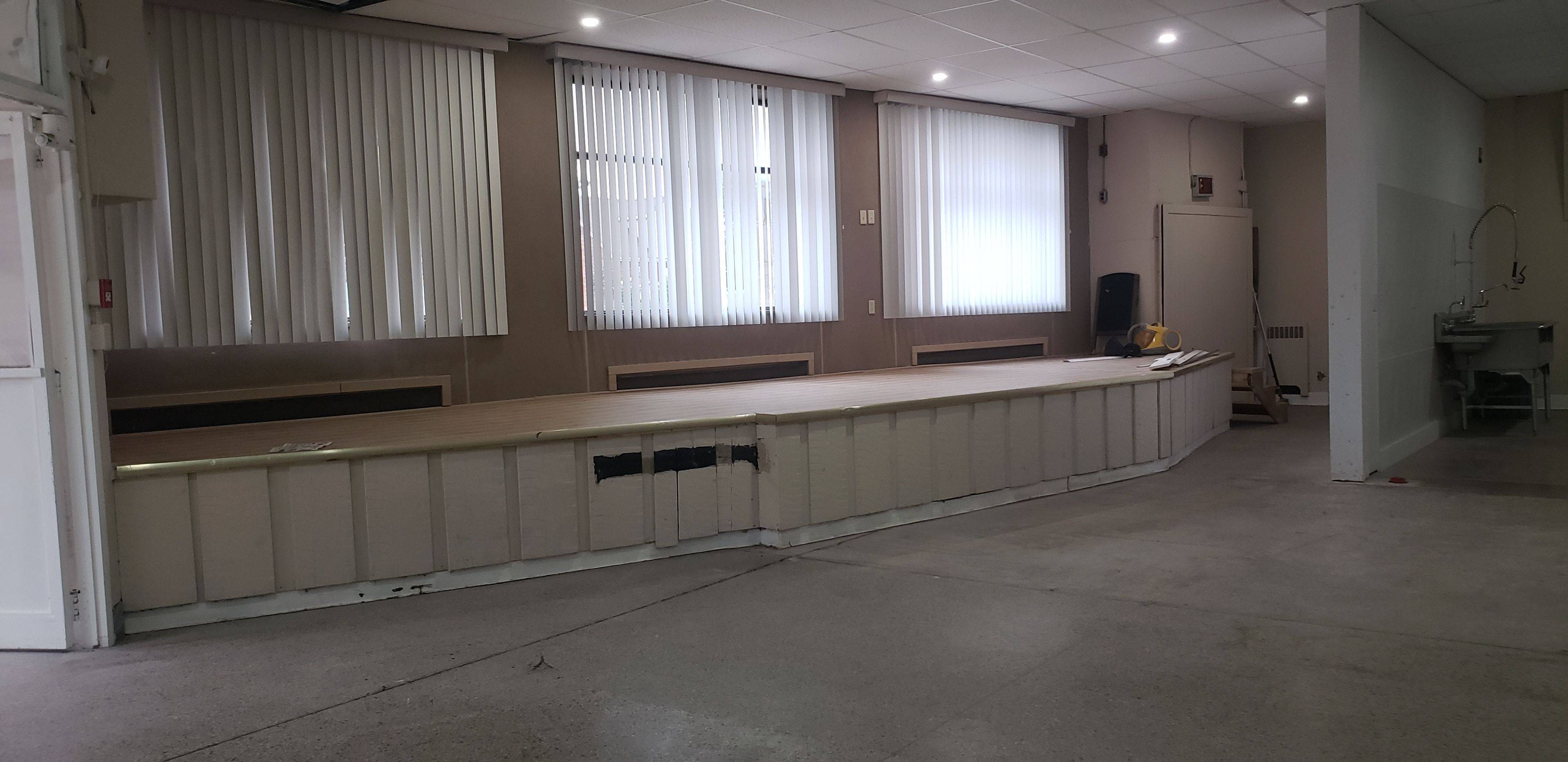 Windsor, ON N8W 1G5,2998 Tecumseh RD E #b01