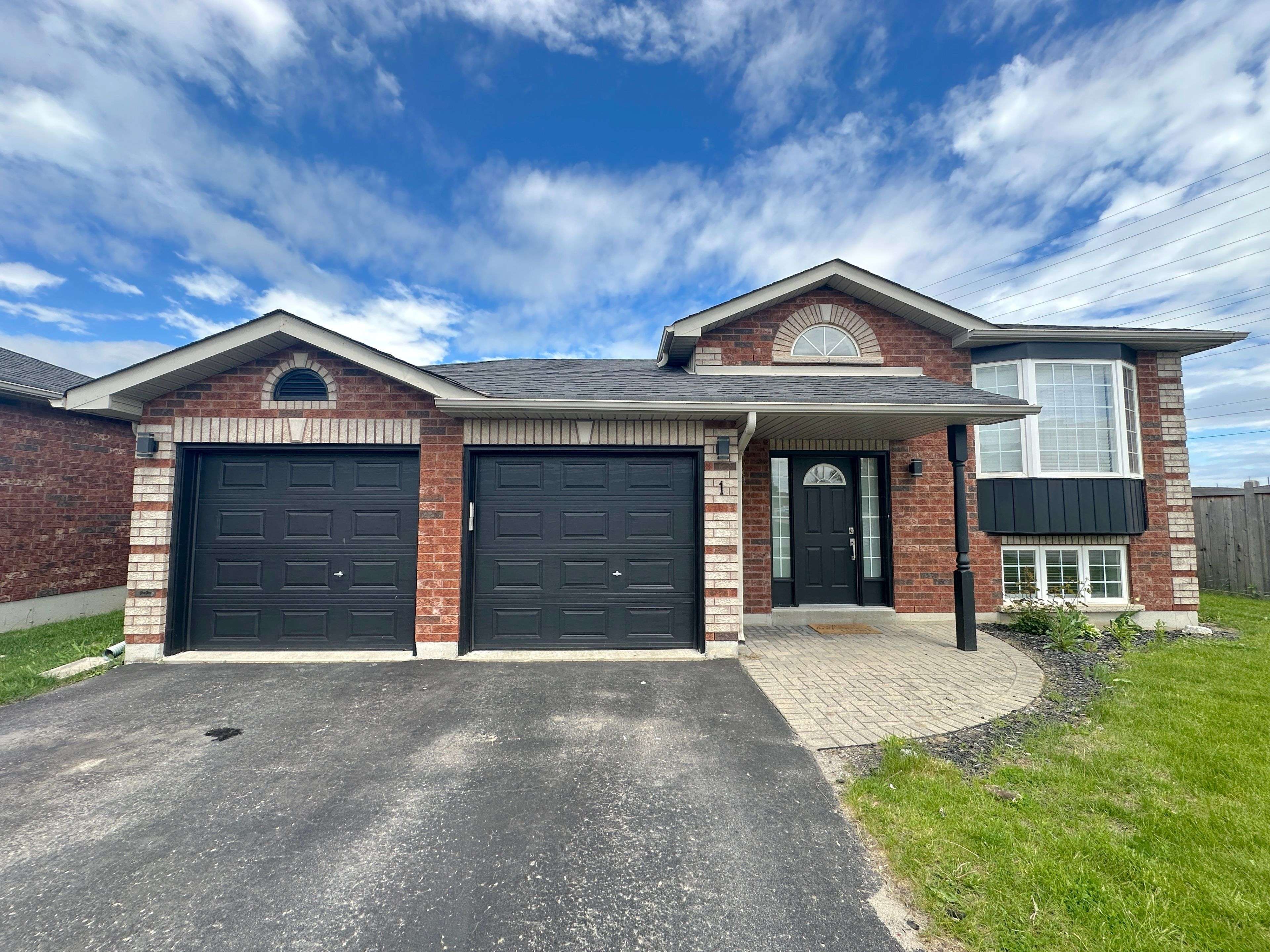 Barrie, ON L4M 7E7,1 Pacific AVE