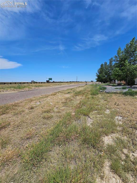 Pueblo, CO 81007,242 W Calle De Camelia