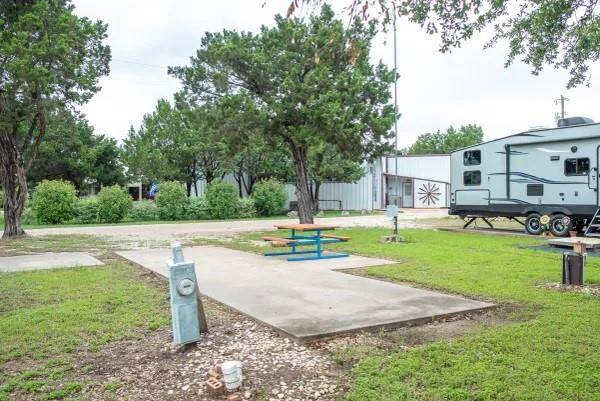 Whitney, TX 76692,128 Yellowstone Drive