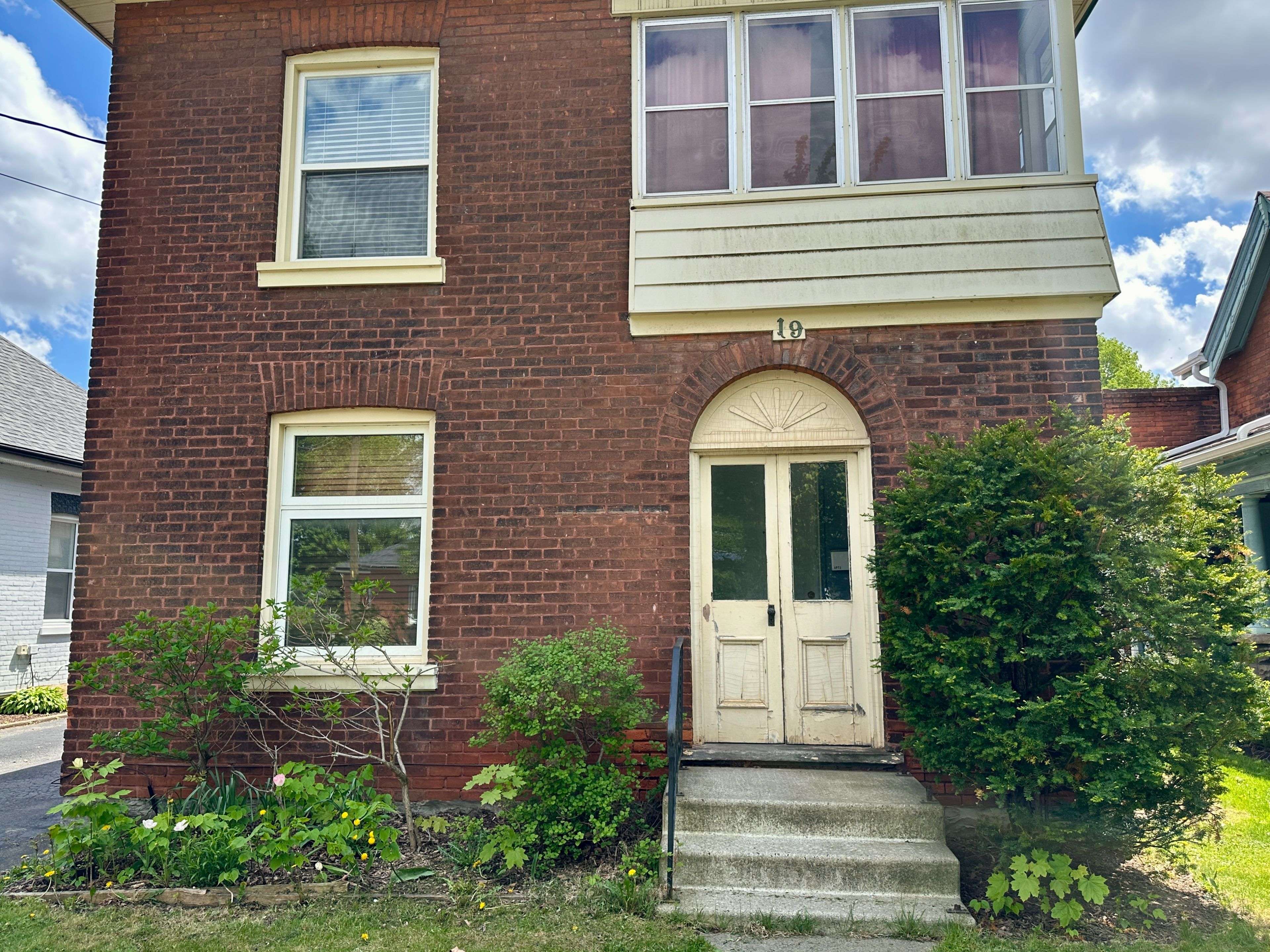 Brant, ON N3S 1V6,19 Brighton AVE