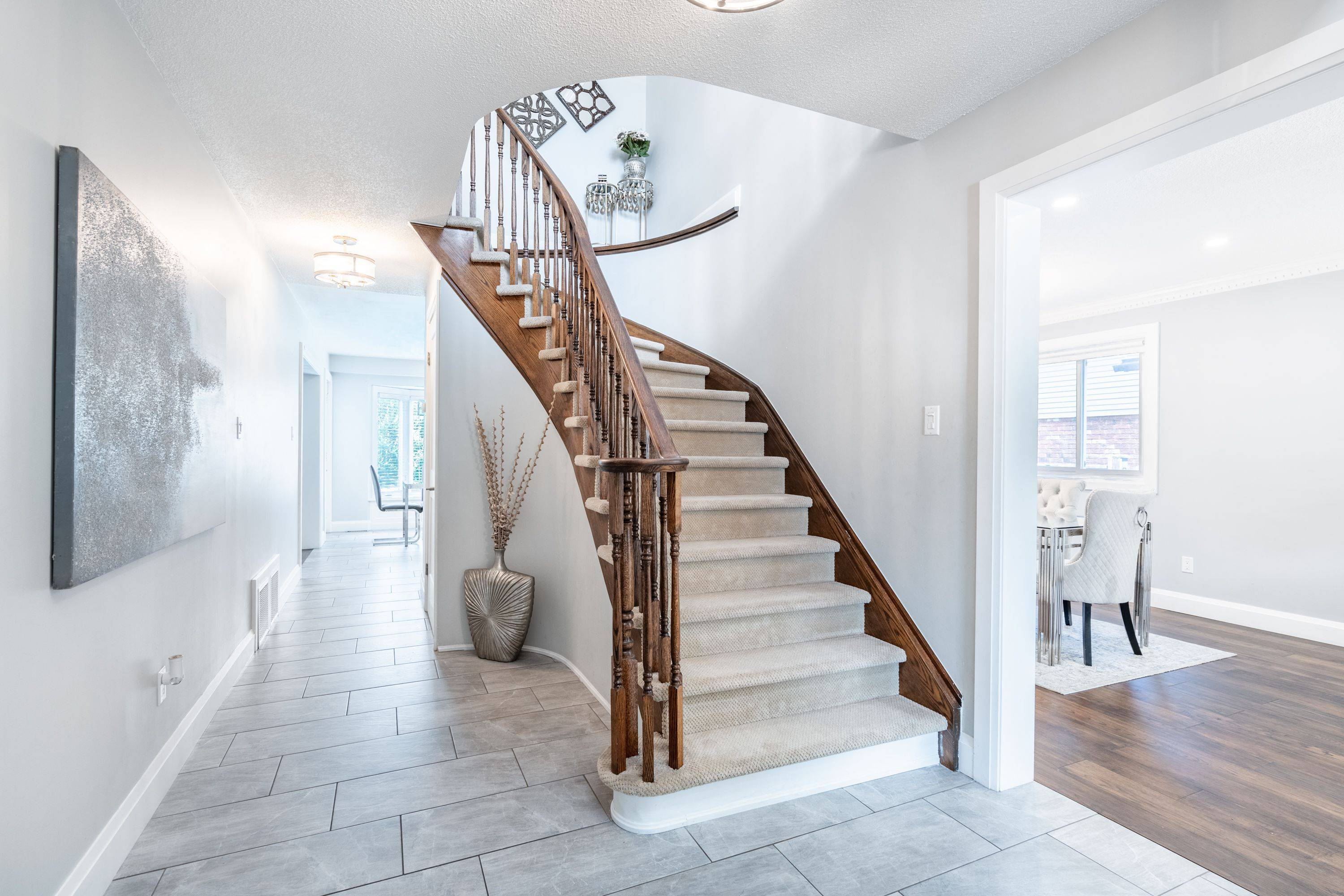 Grimsby, ON L3M 5E2,11 Sumner CRES