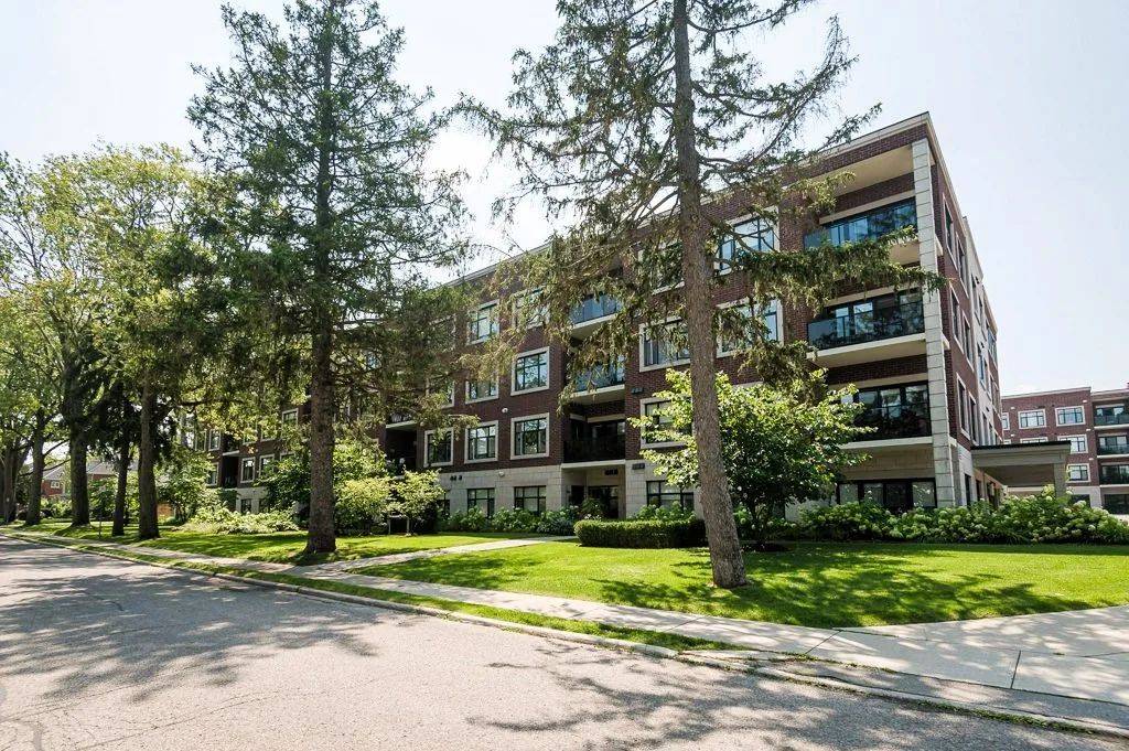 Stratford, ON N5A 0G7,255 John ST #111