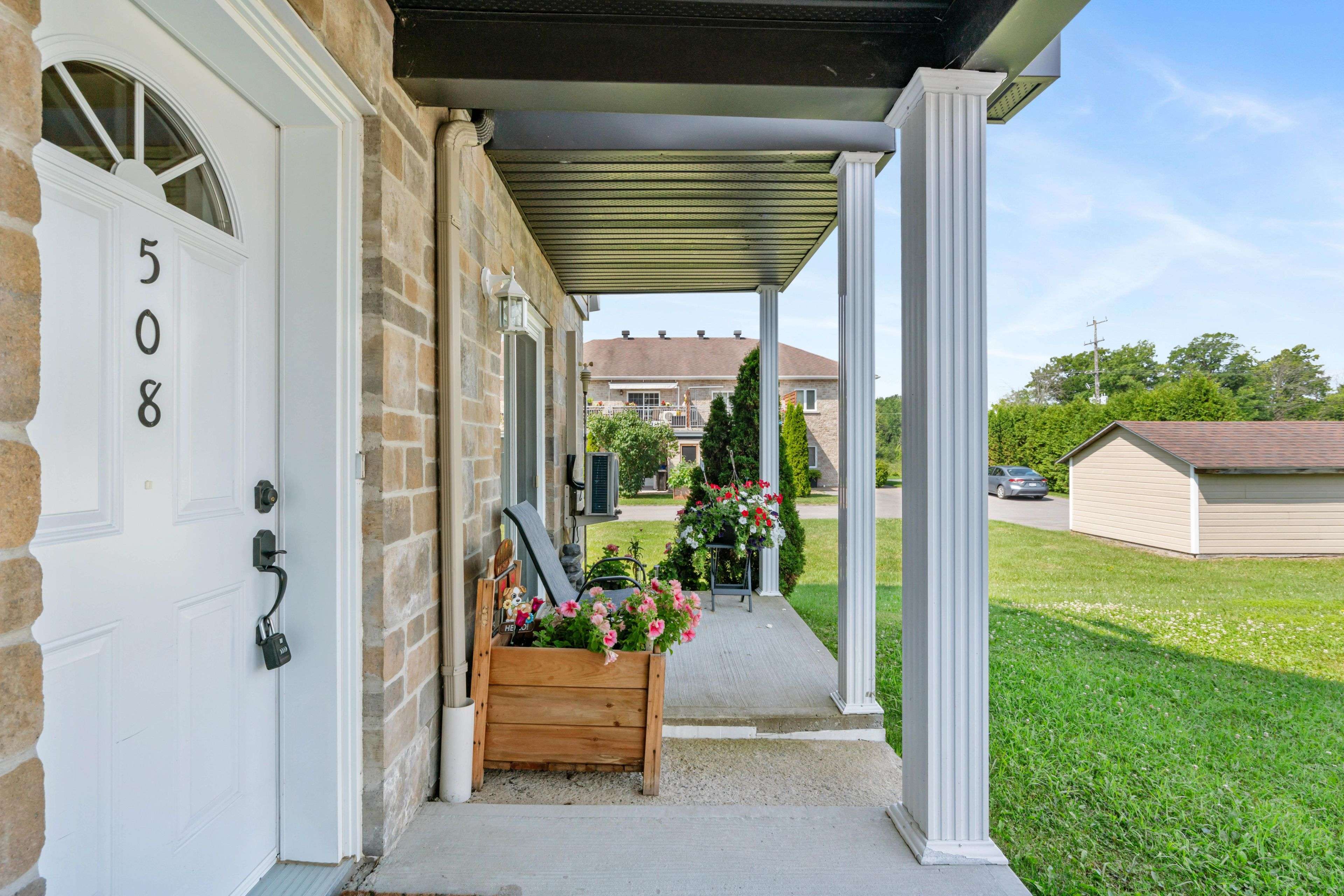 North Glengarry, ON K0C 1A0,508 Massie CRES #4