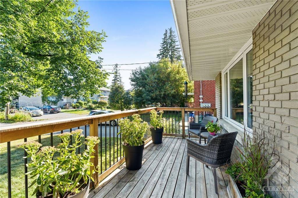 Carlington - Central Park, ON K1Z 8J6,1211 Trenton AVE #A