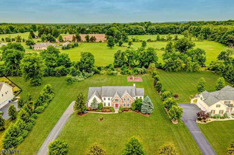 Raritan Twp., NJ 08822,5 Morningside Ct