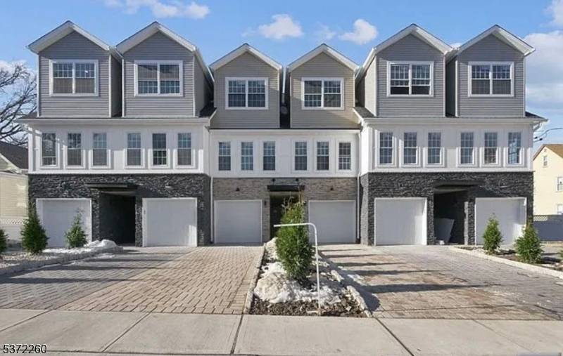 Garfield City, NJ 07026,93 Prospect St #6