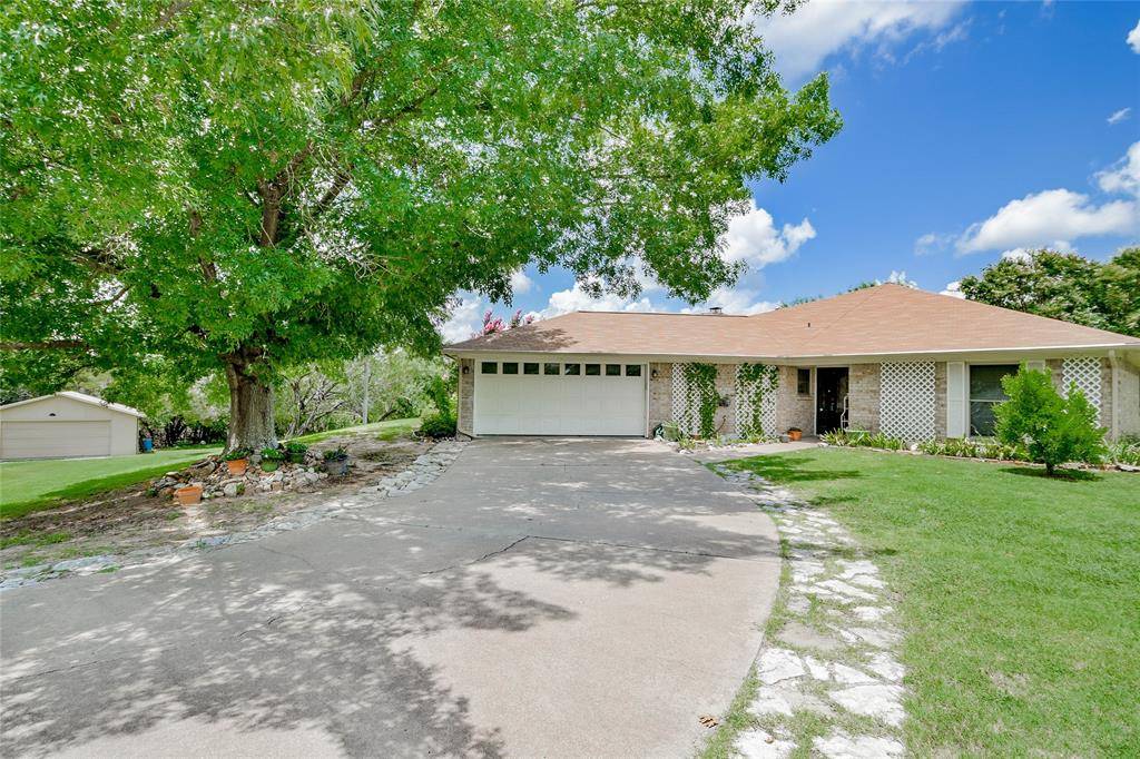 Granbury, TX 76048,300 Saddleview Court