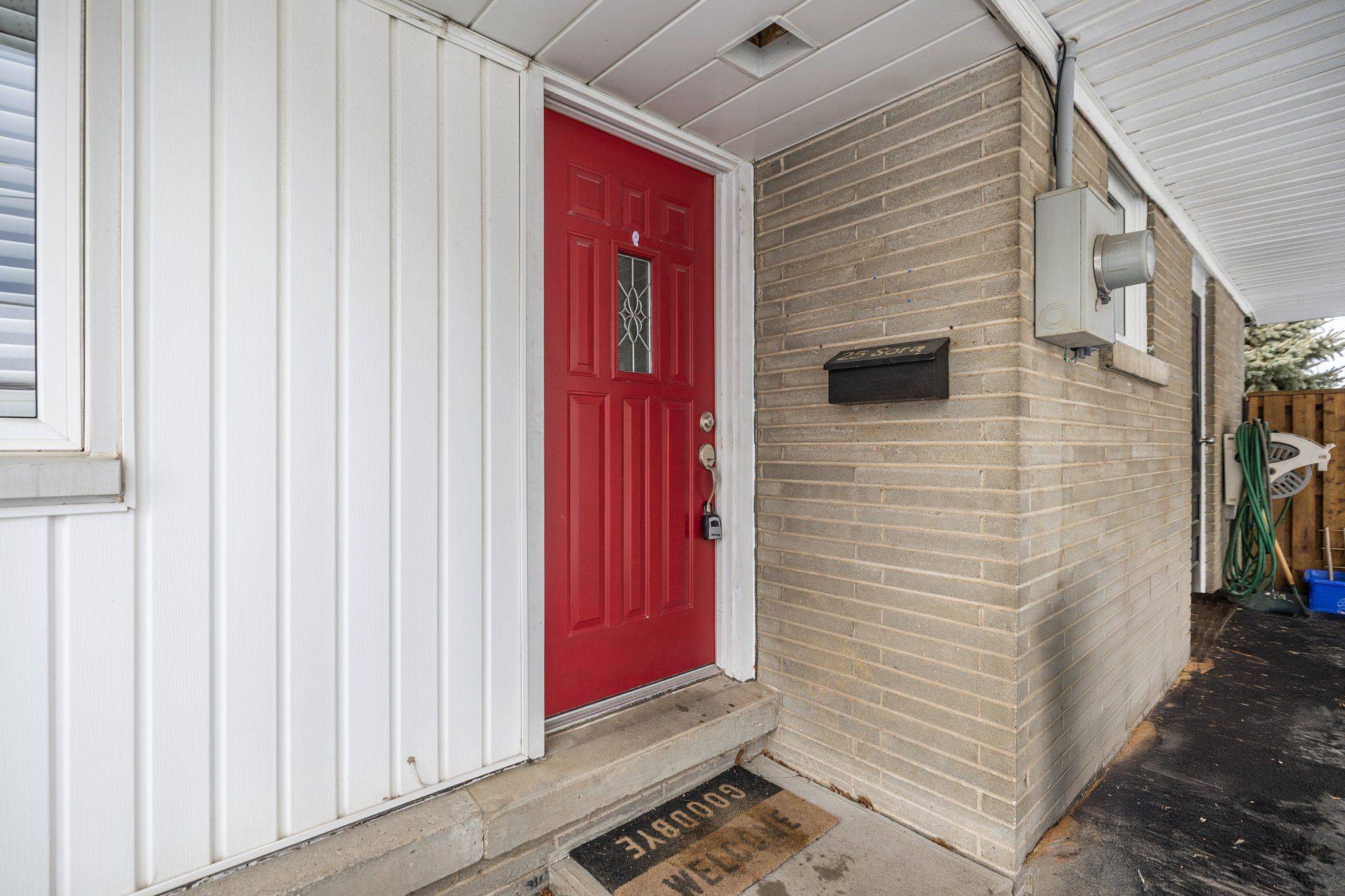 Mississauga, ON L5M 1B3,25 Sora DR