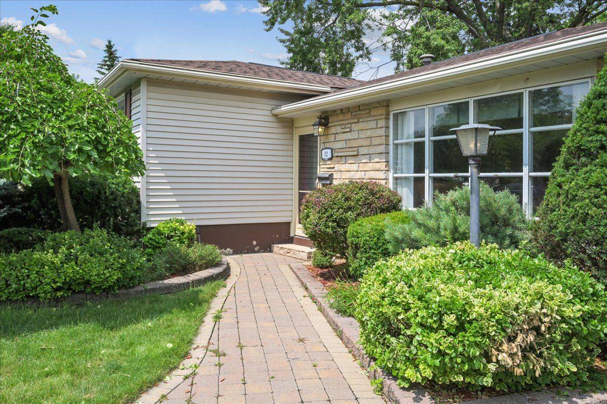 Brampton, ON L6T 2B9,12 Eldon CT