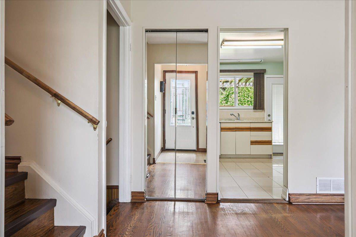 Brampton, ON L6T 2B9,12 Eldon CT