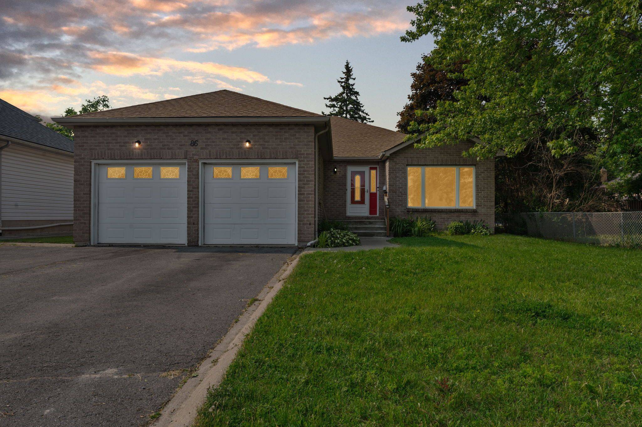 Loyalist, ON K7N 1X8,86 Kidd DR