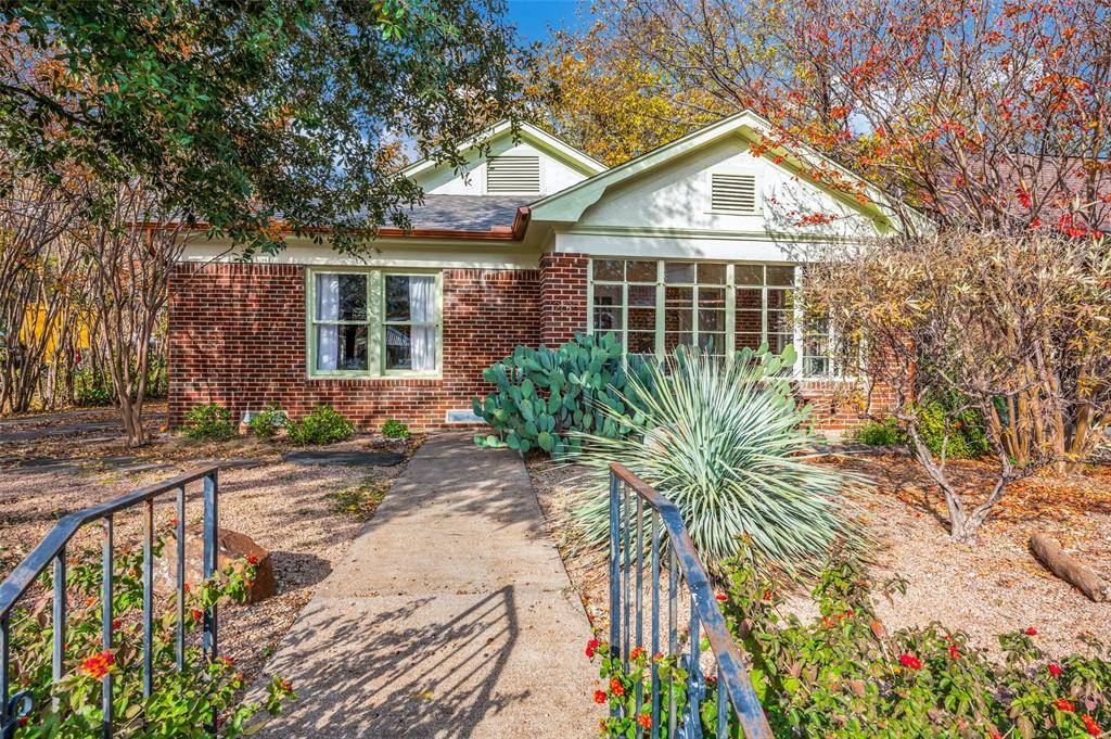 Dallas, TX 75211,2615 W Brooklyn Avenue