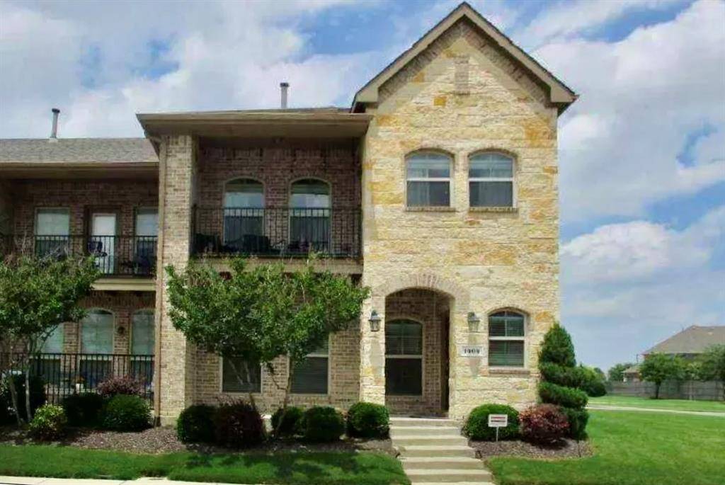 Carrollton, TX 75010,1404 Arapaho Drive