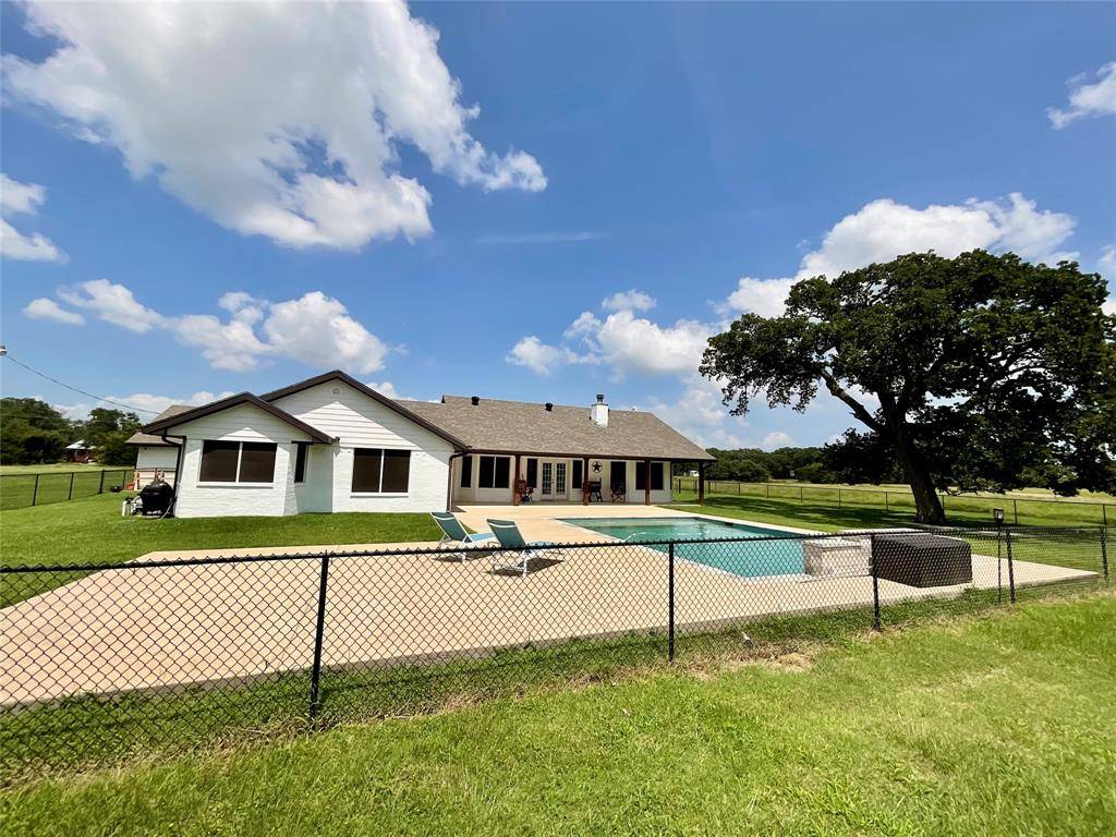 Kemp, TX 75143,800 N Seven Points Drive