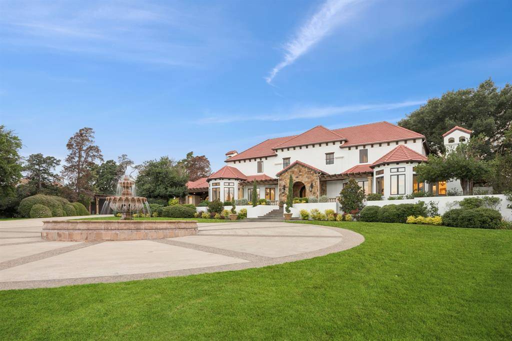 Southlake, TX 76092,1900 Shady Oaks Drive