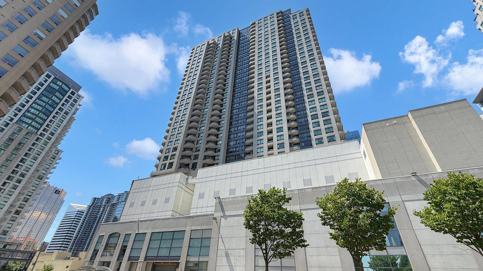 Toronto C14, ON M2N 6Y6,8 Hillcrest AVE #505