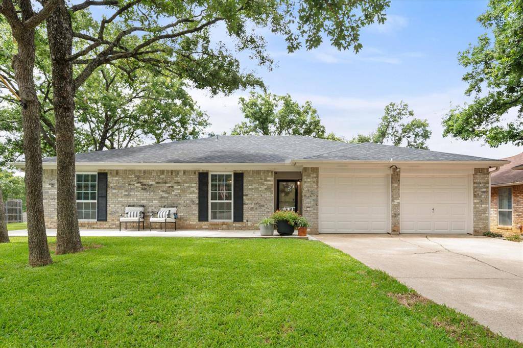 Arlington, TX 76017,3302 Mckamy Oaks Trail