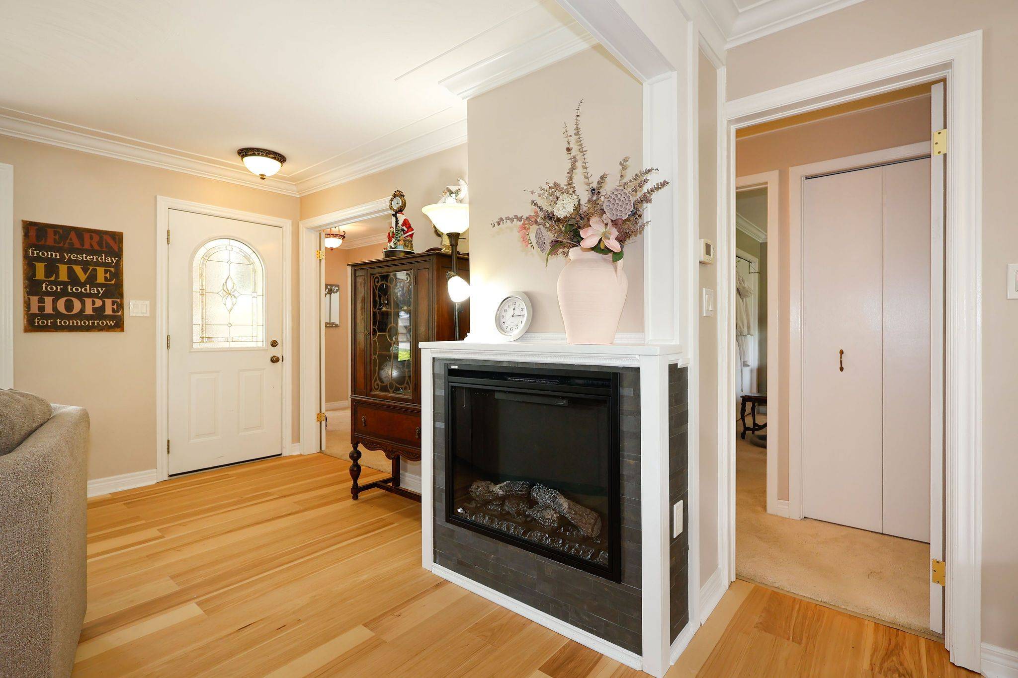 Stratford, ON N5A 2Z9,348 DEVON ST