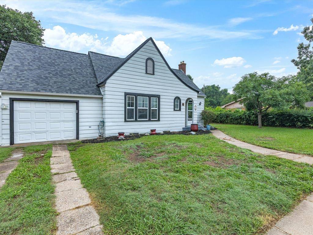 Ennis, TX 75119,605 W Crockett Street