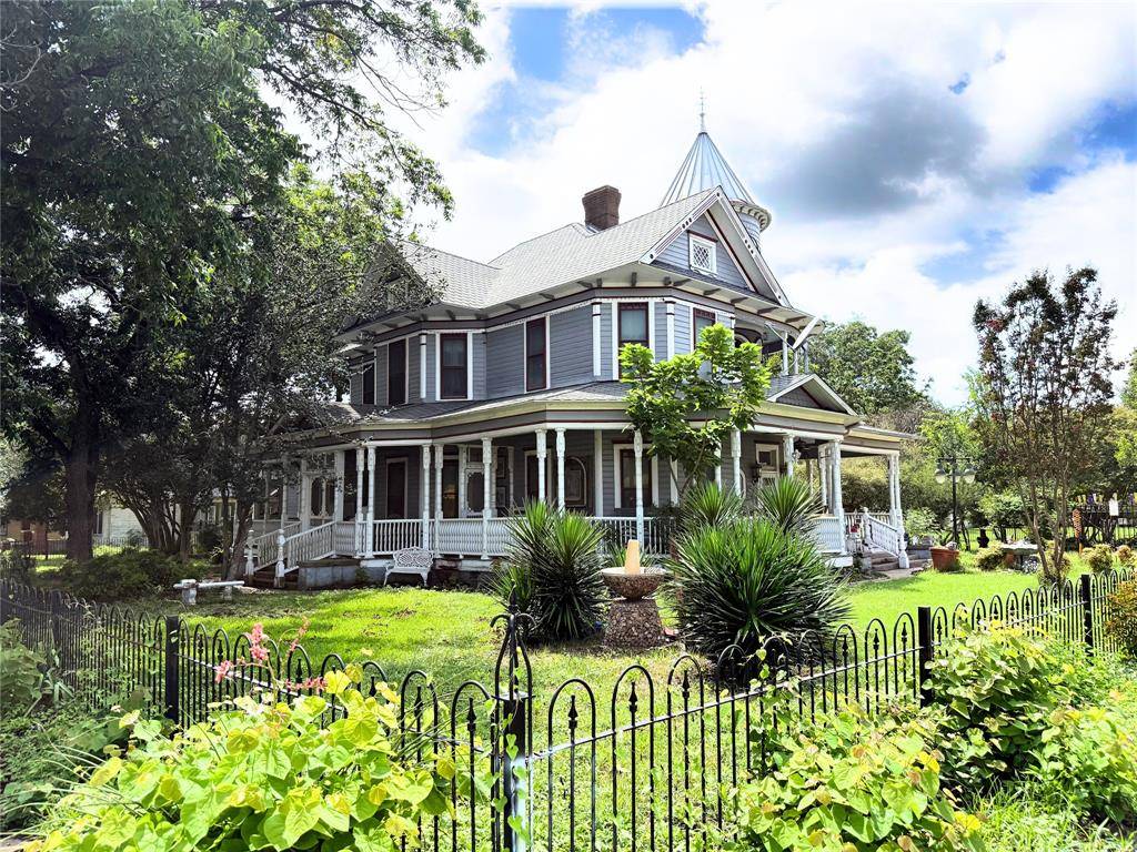 Hubbard, TX 76648,200 4th Street