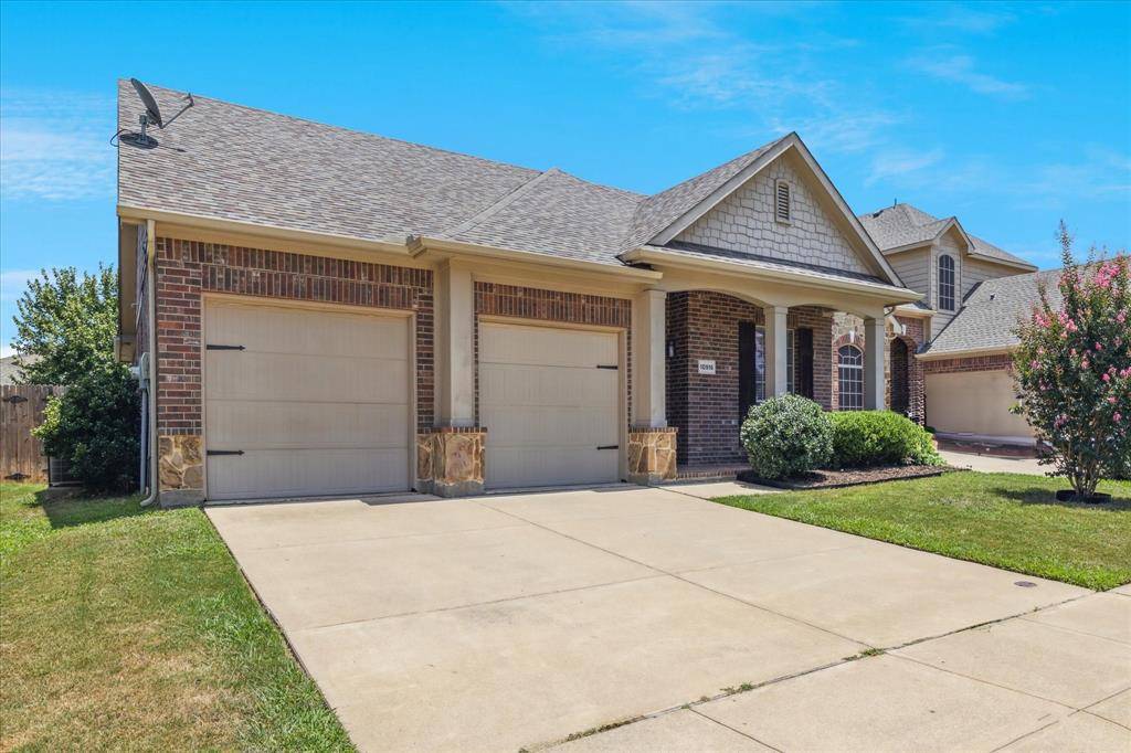 Fort Worth, TX 76052,10916 Braemoor Drive