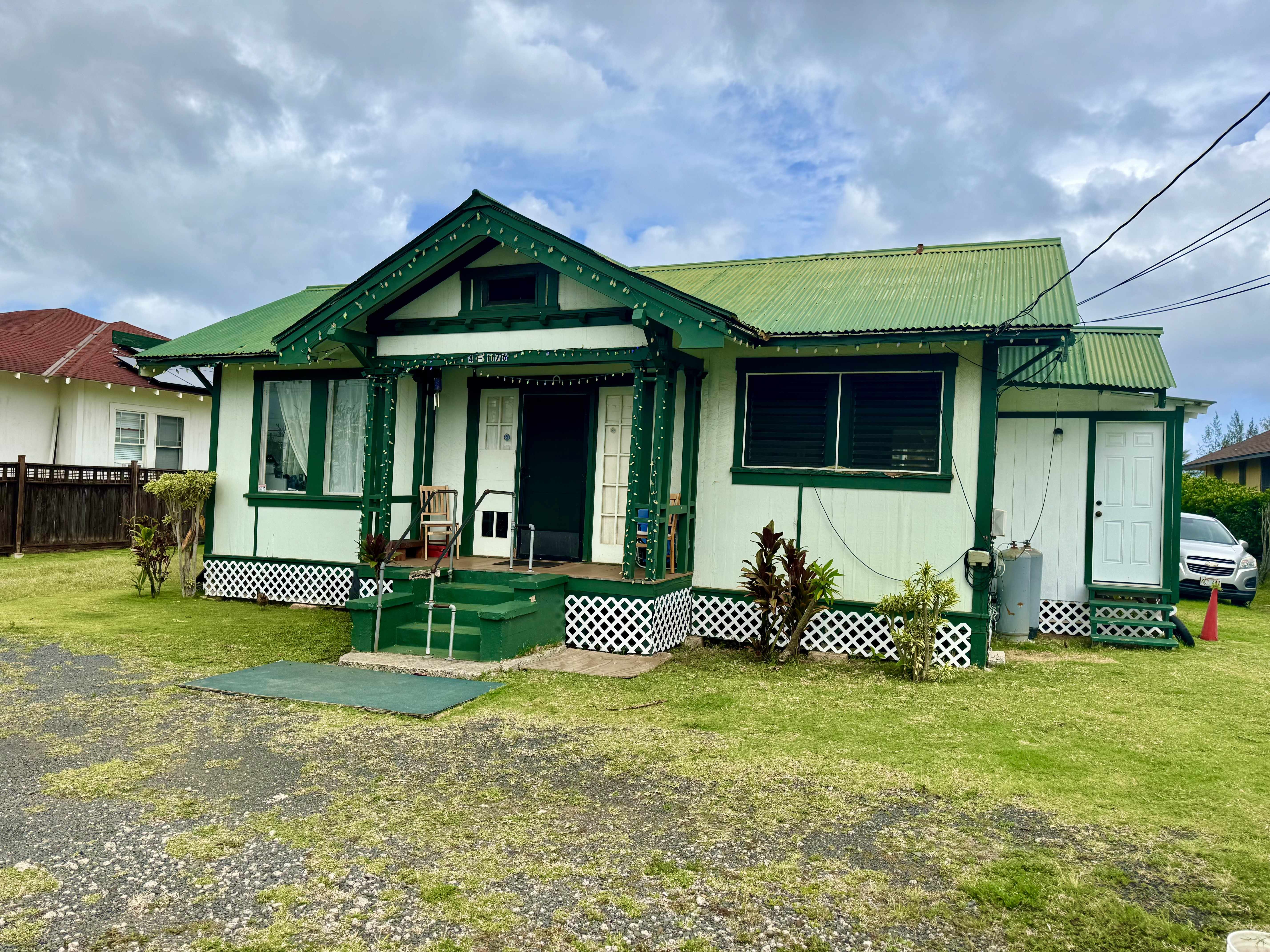 Kapaa, HI 96746,04-1176 KUHIO HWY #1