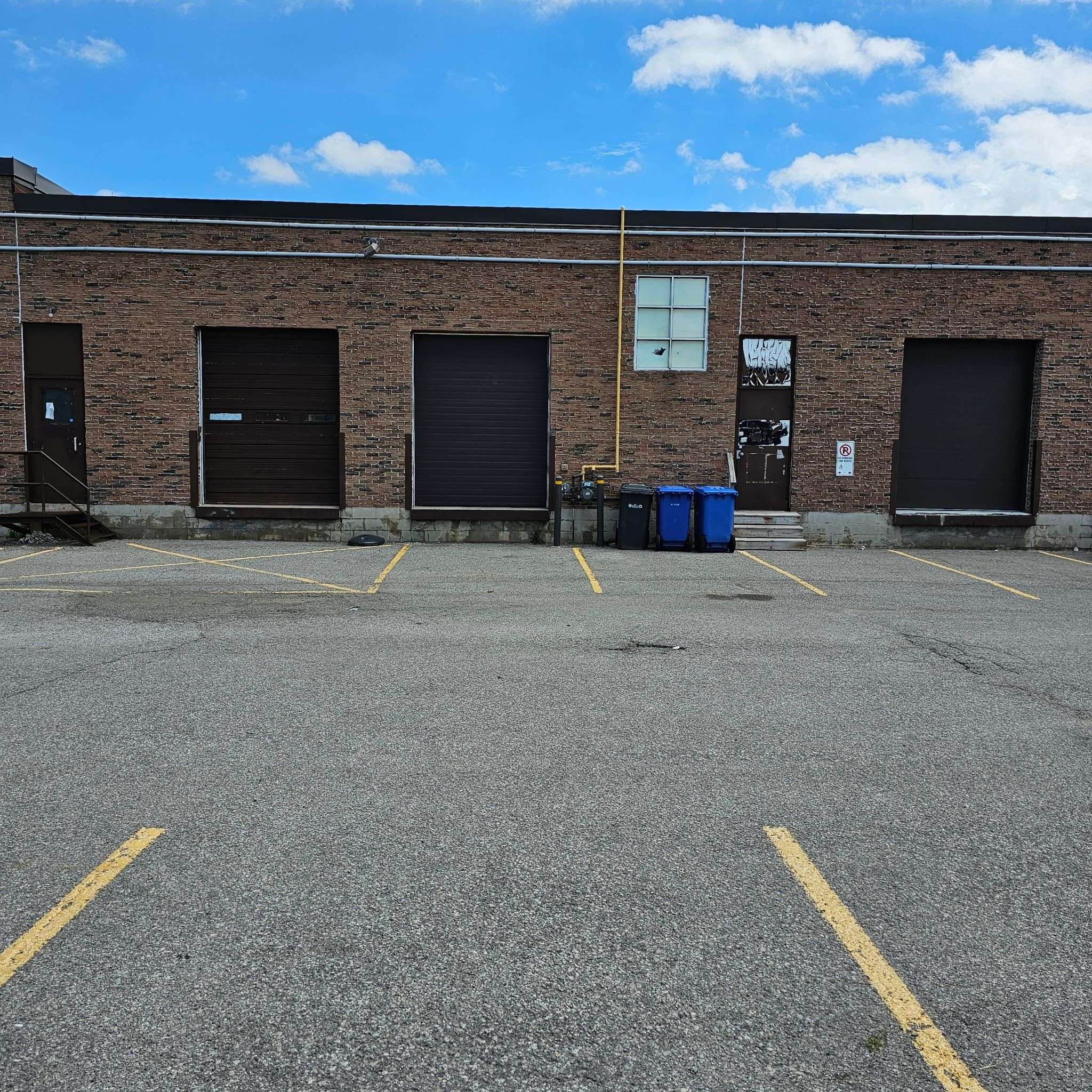 Whitby, ON L1N 1C4,105 Consumers DR #UNITS A-J