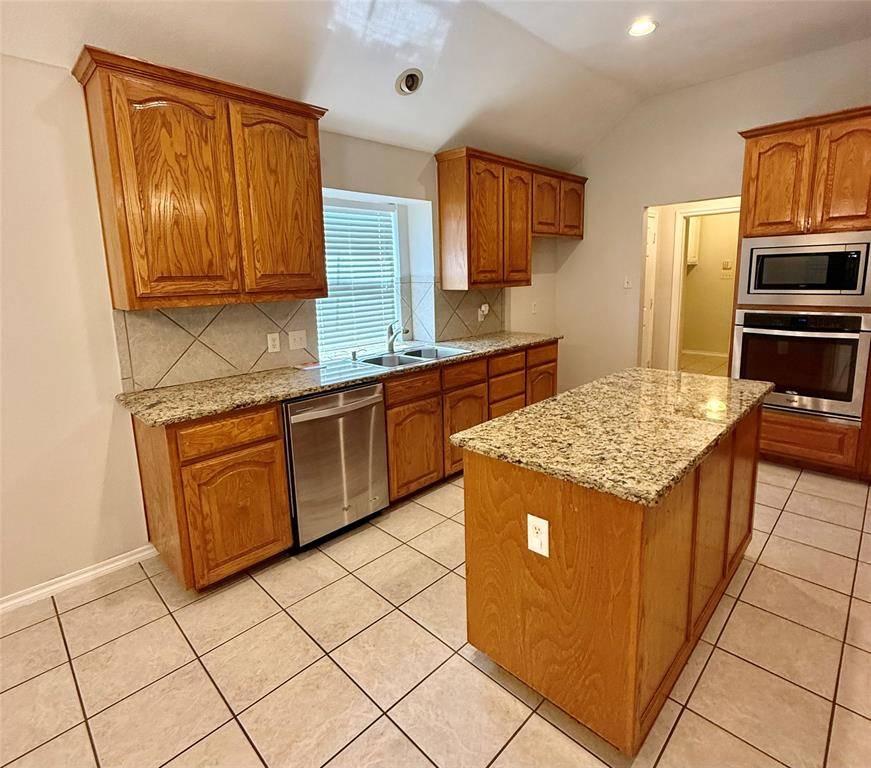 Arlington, TX 76001,2319 Glenmoor Drive