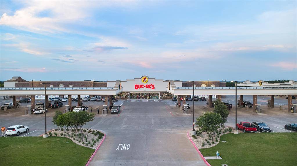 Ennis, TX 75119,310 Sandswitch Road