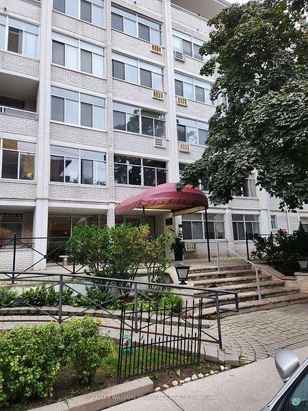 Toronto C03, ON M5P 1R4,335 Lonsdale RD #402