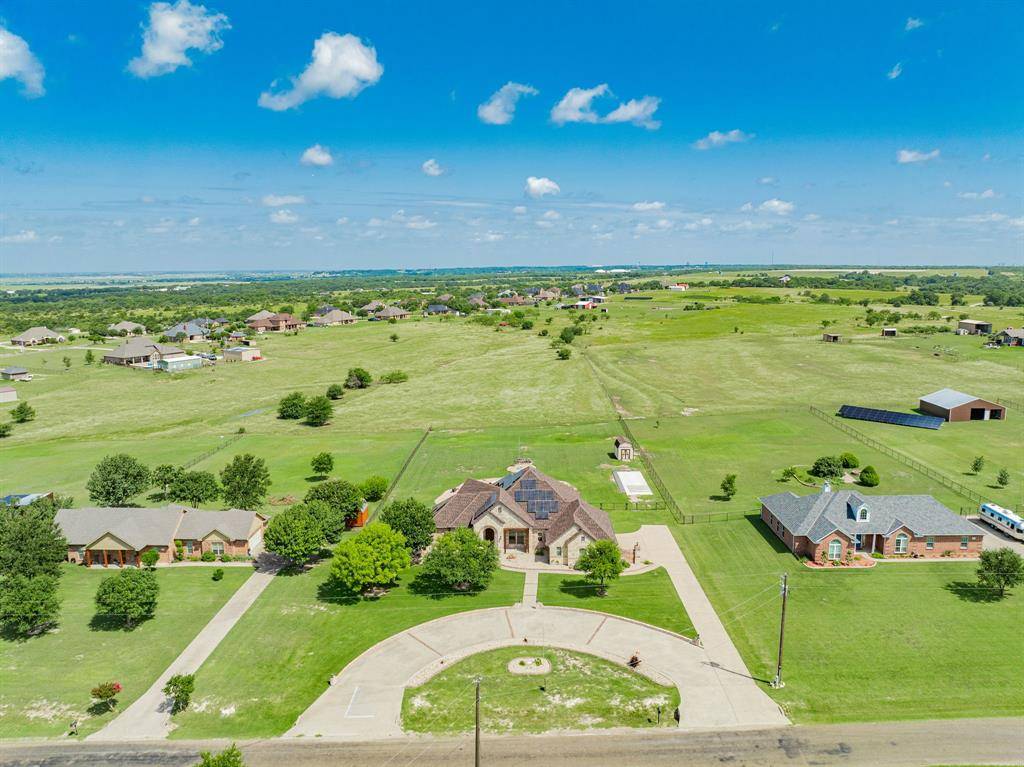 Waxahachie, TX 75167,910 Angus Road