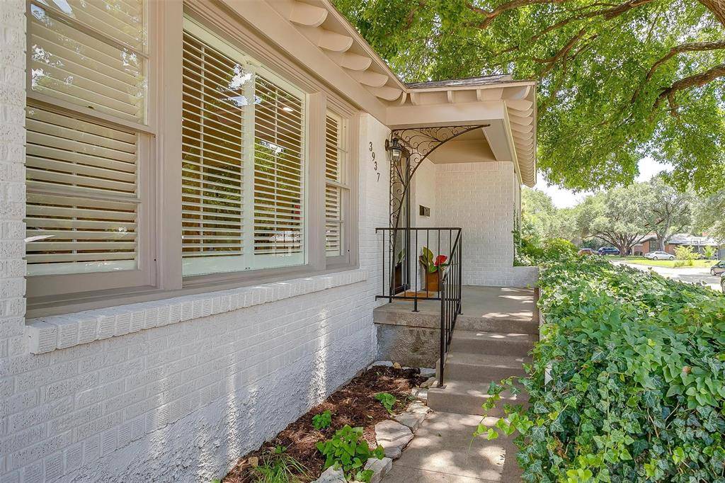 Fort Worth, TX 76109,3937 Weyburn Drive