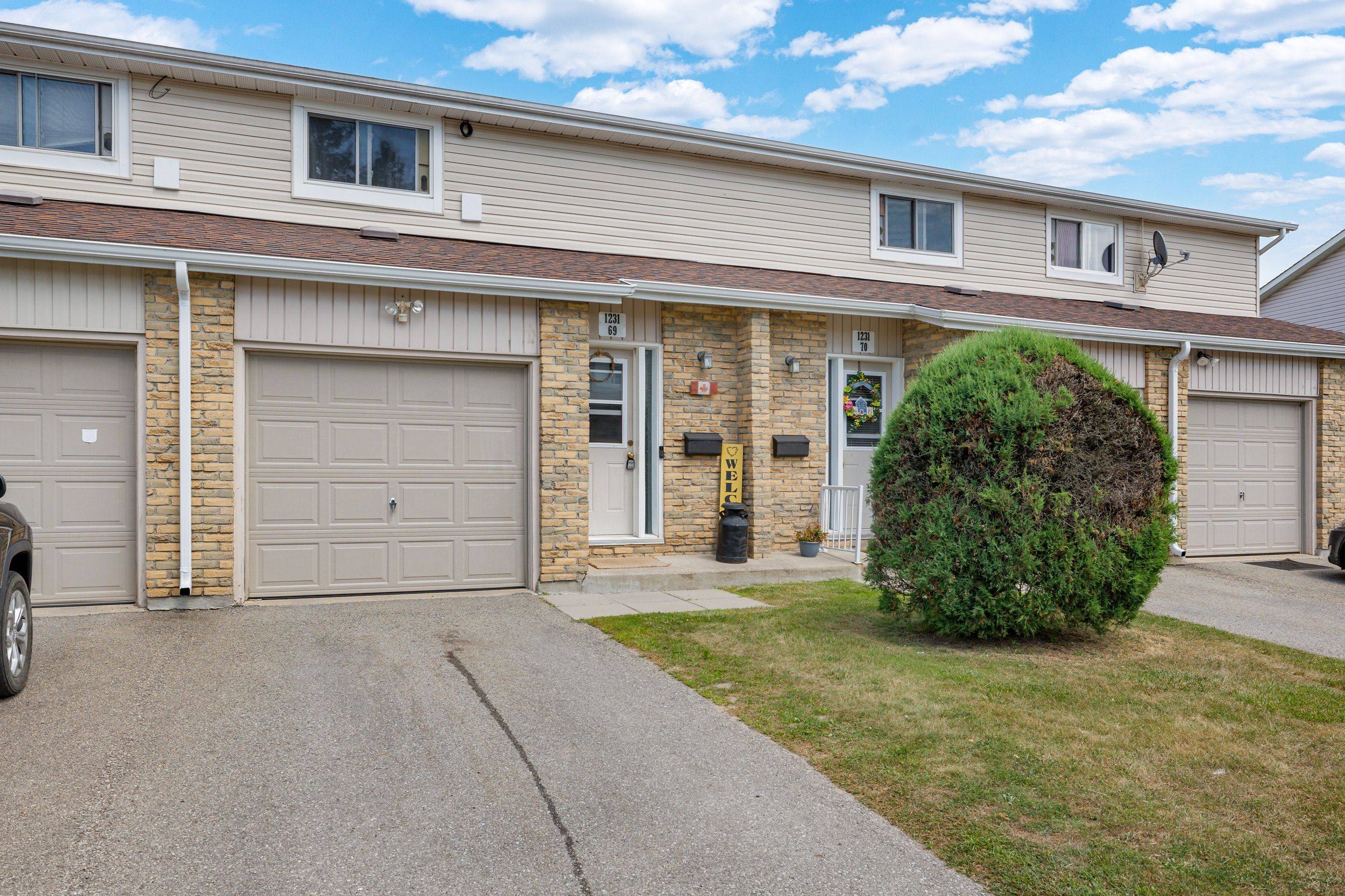 Brockville, ON K6V 6J4,1231 Millwood AVE #69