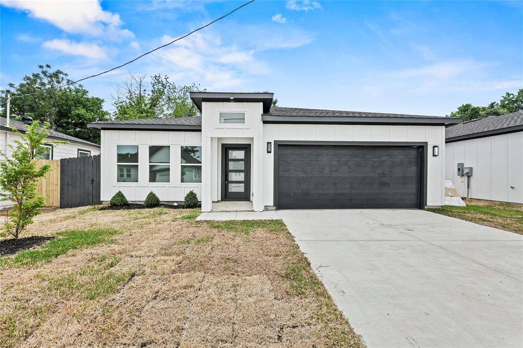Dallas, TX 75216,7815 Brownsville Avenue