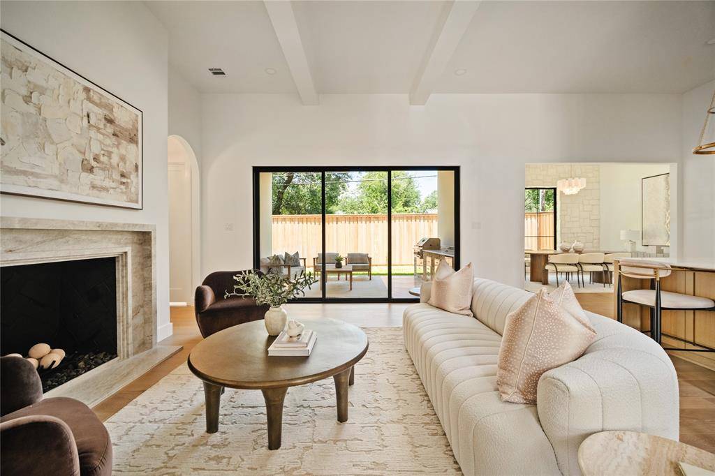 Dallas, TX 75220,3727 Clover Lane