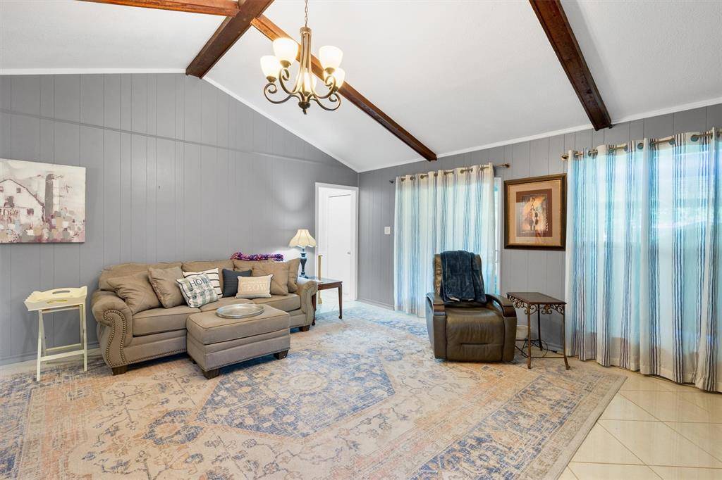 Terrell, TX 75160,845 Griffith Avenue