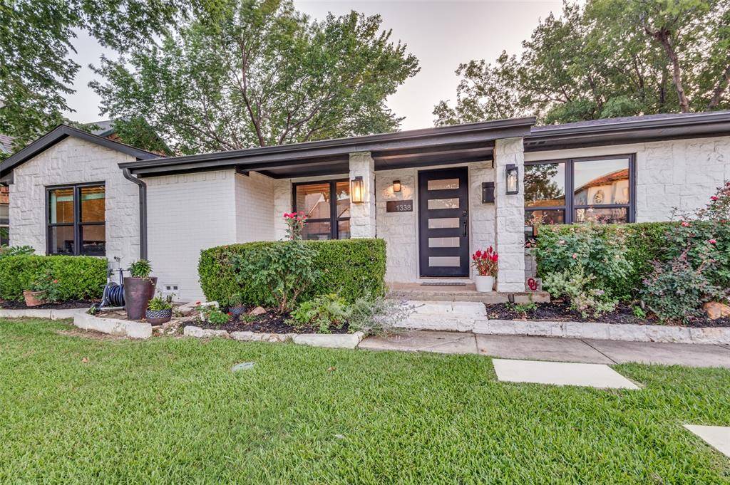 Grapevine, TX 76051,1338 Airline Drive