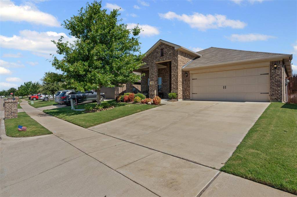 Weatherford, TX 76087,948 Deer Valley Drive