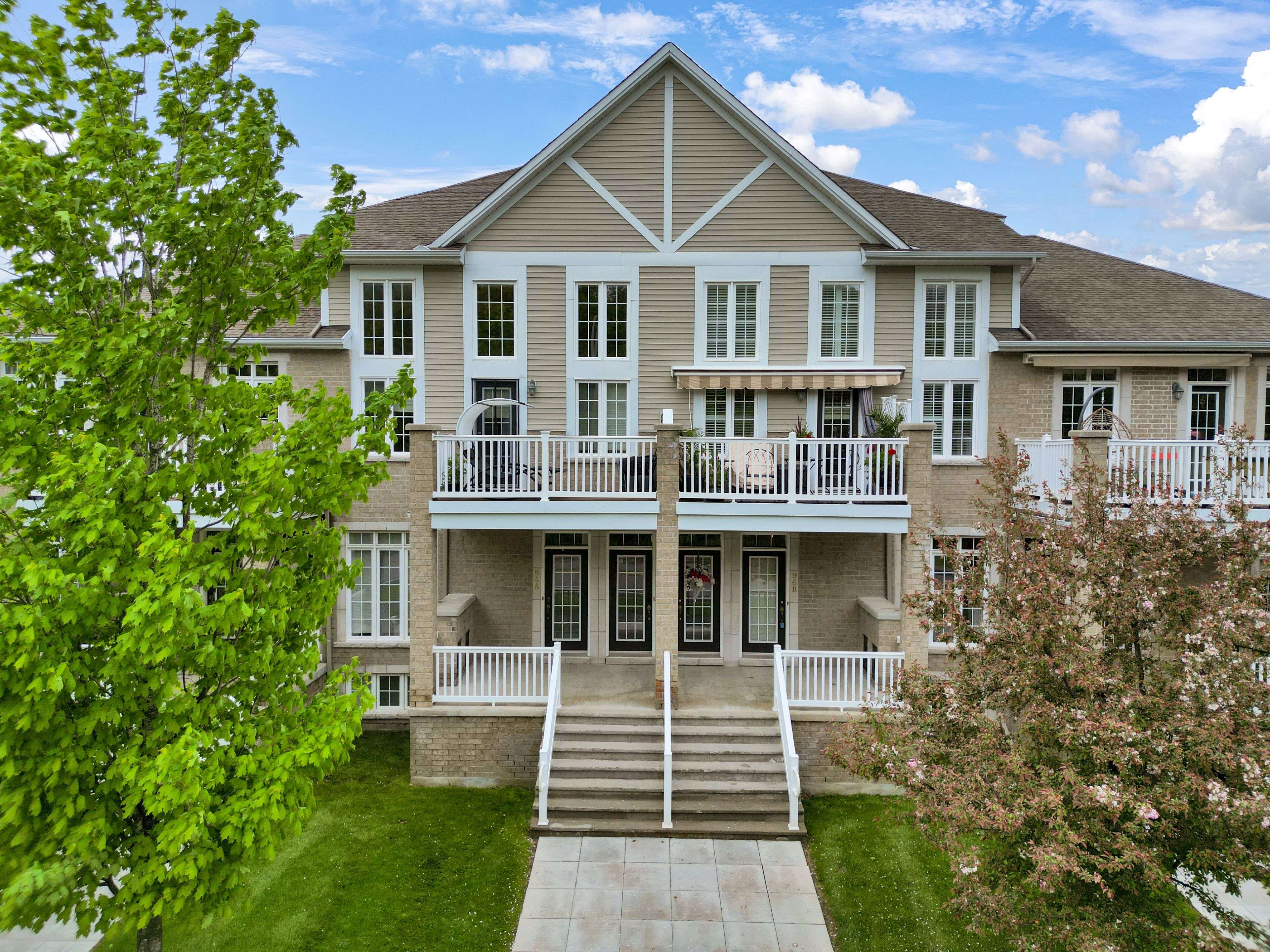 Kanata, ON K2M 0C4,96 Stonehaven DR #B