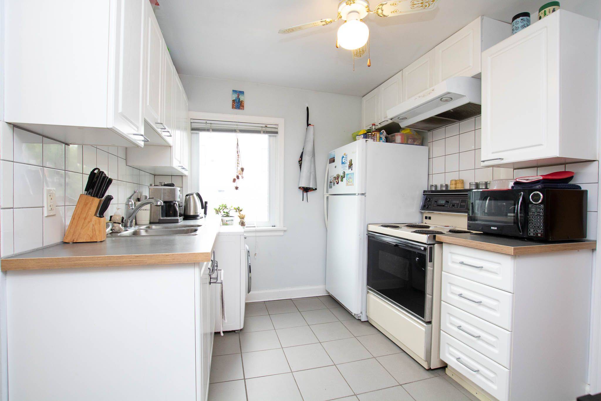 Carlingwood - Westboro And Area, ON K2A 2H1,359 Dominion AVE #2