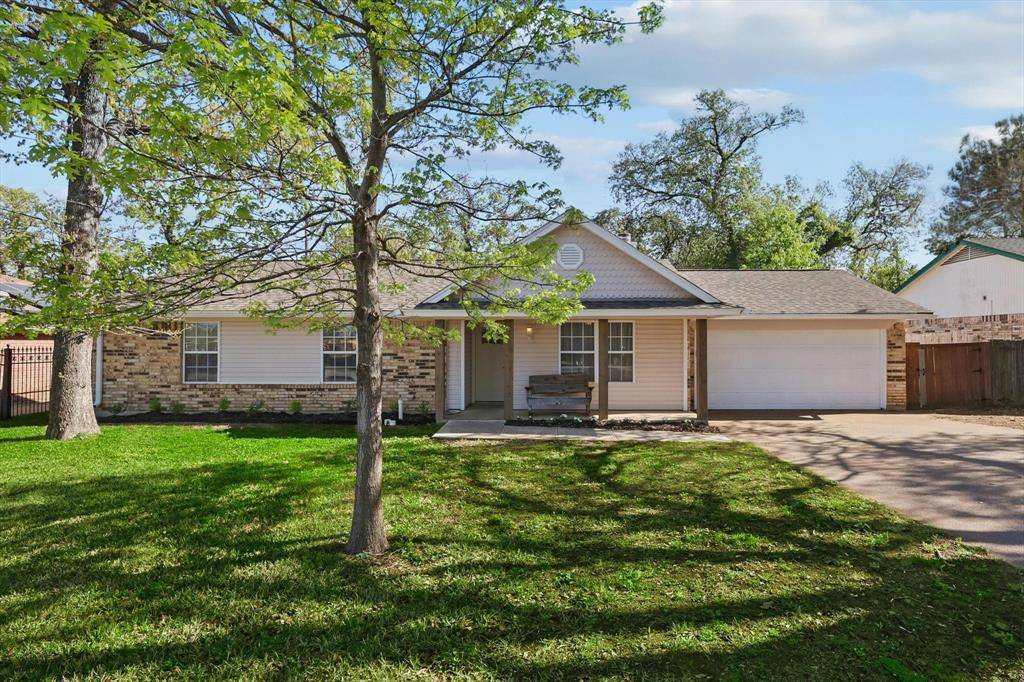 Grapevine, TX 76051,1119 Mockingbird Drive