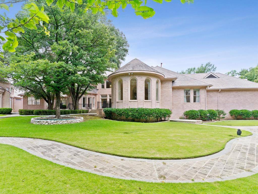 Dallas, TX 75230,11726 Forest Court