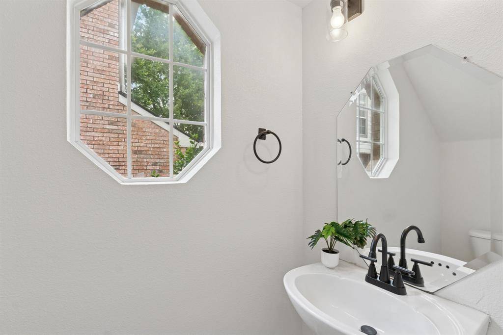 Plano, TX 75024,4816 Rockcreek Lane