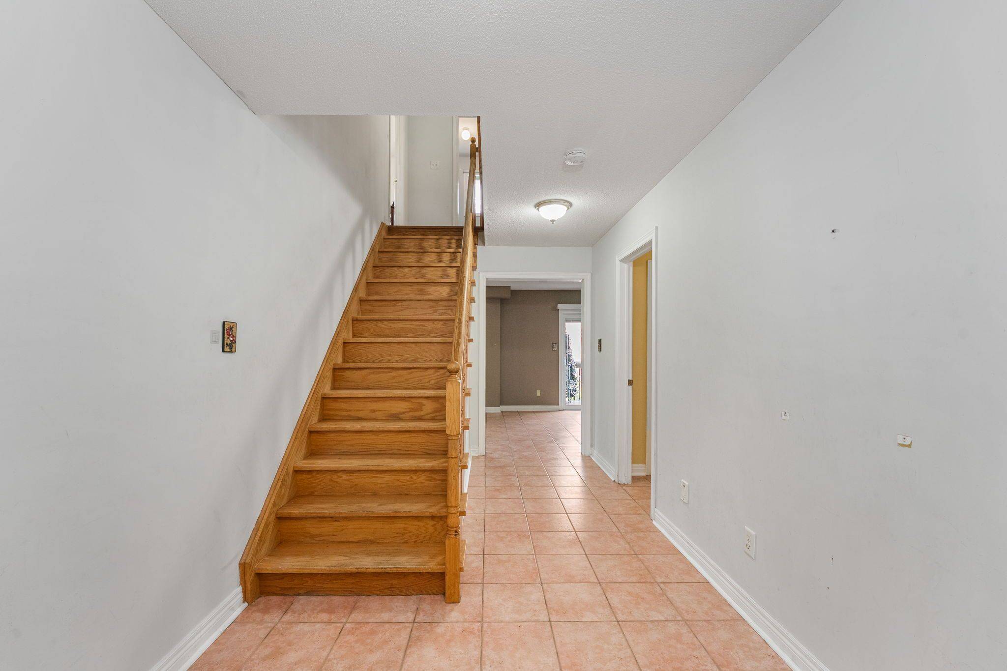 East Gwillimbury, ON L9N 1R9,21 Brent RD